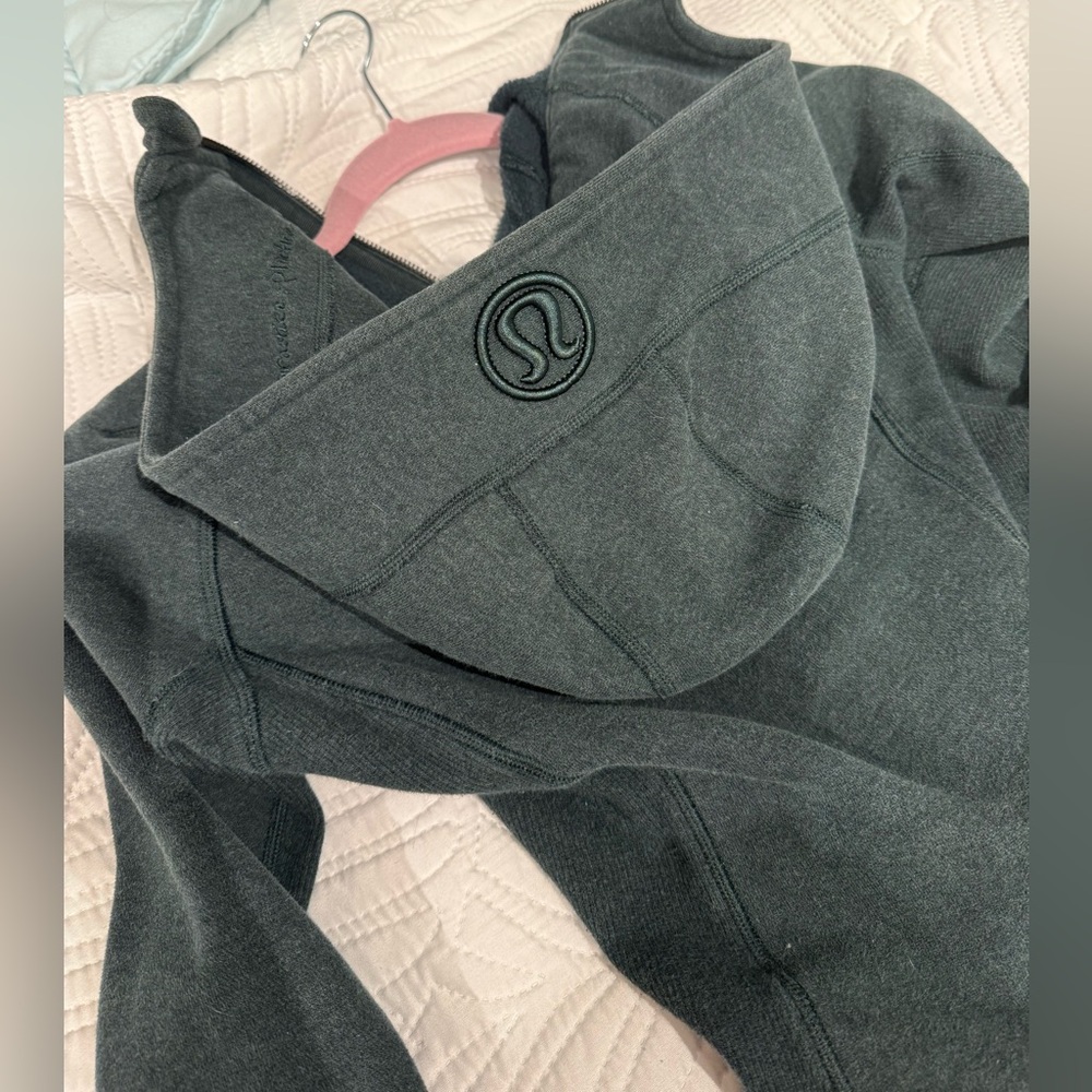 Lululemon Scuba Zip Up (Dark Green)
